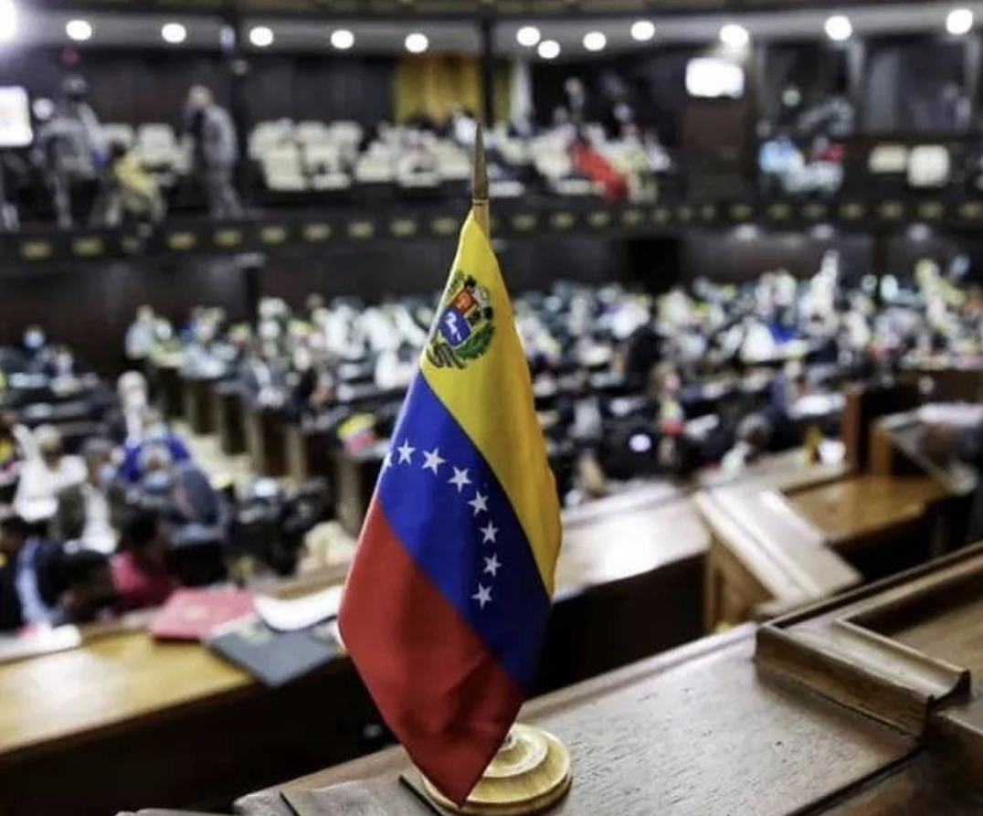 El diálogo será aquí, ahora y entre todos.