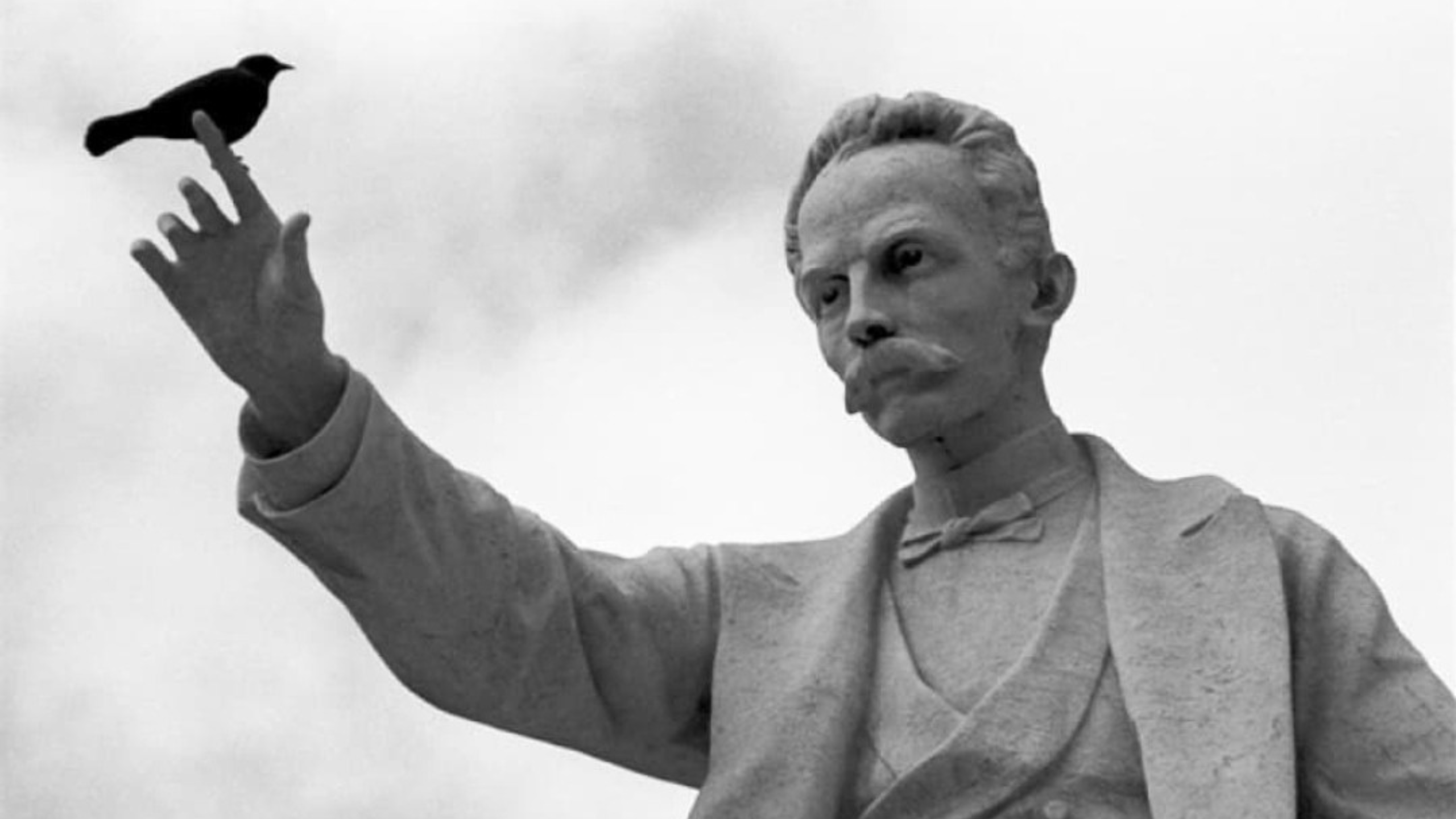 La llama no se extingue; de Bolívar al Congreso de los Pueblos.