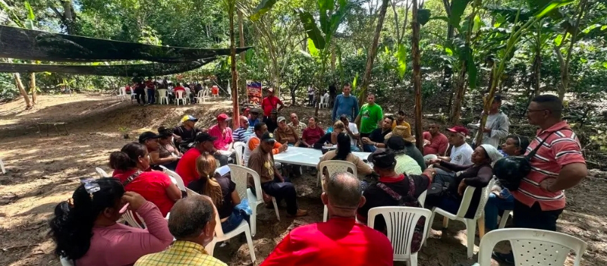 Solo el pueblo salva al pueblo.